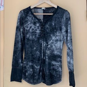 Bluish gray tie dye shirt